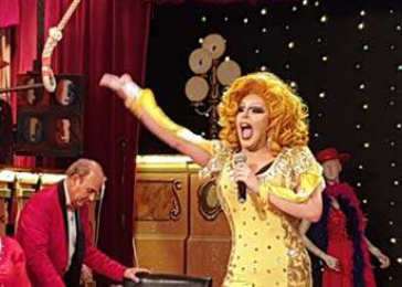 Cena espectáculo drag queen en Barcelona