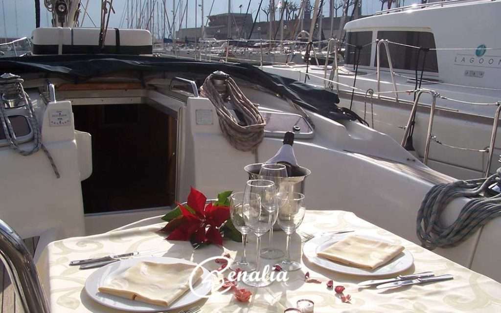 Cena en velero Barcelona